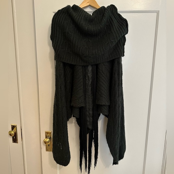 S&G Fringe Cape - Hooded Knit and Leather Poncho - Picture 10 of 13